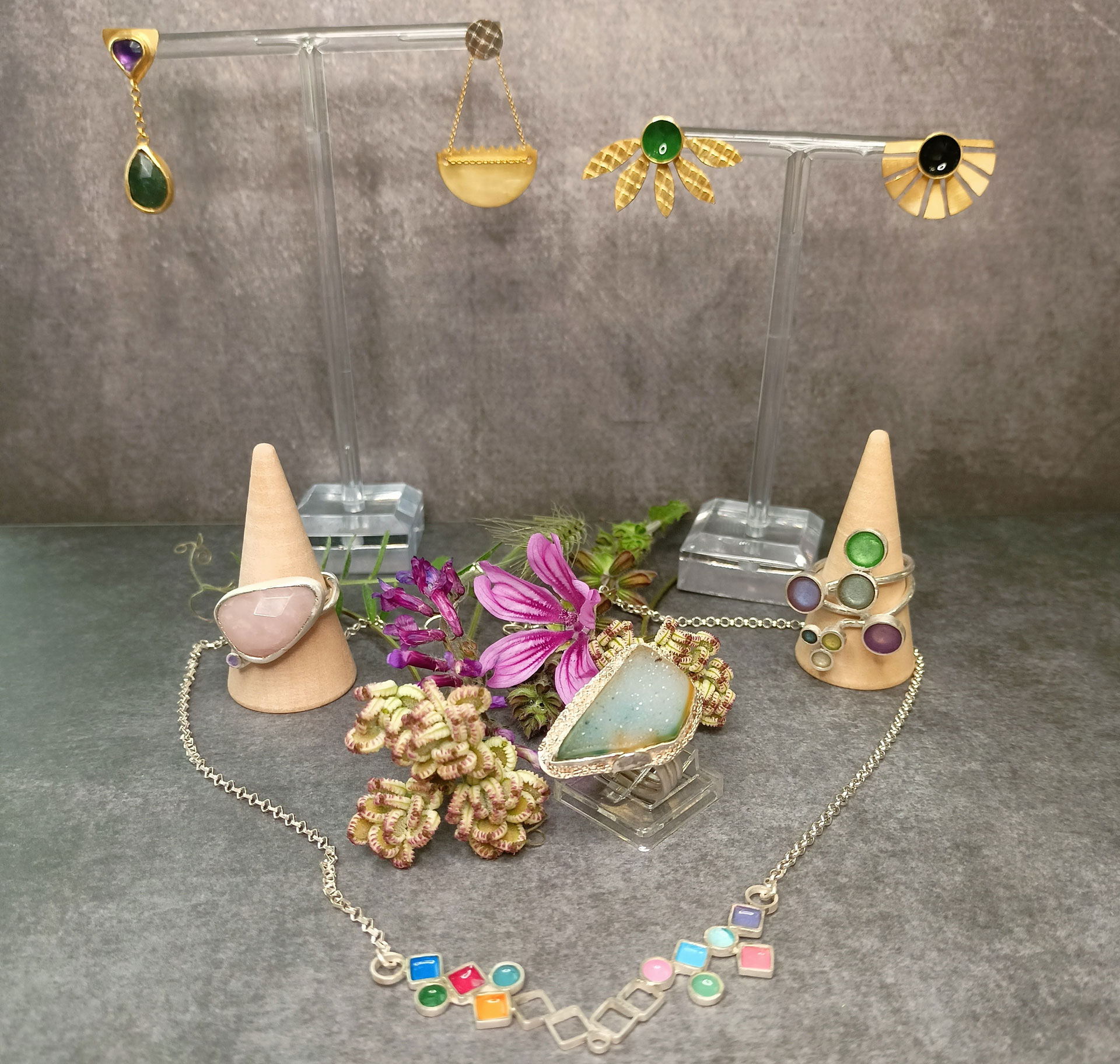 Χειροποίητο Κόσμημα με πέτρες: Συνδυασμοί με Μοναδικές Ημιπολύτιμες Πέτρες 6 Συλλογή με μοναδικά χειροποίητα κοσμήματα