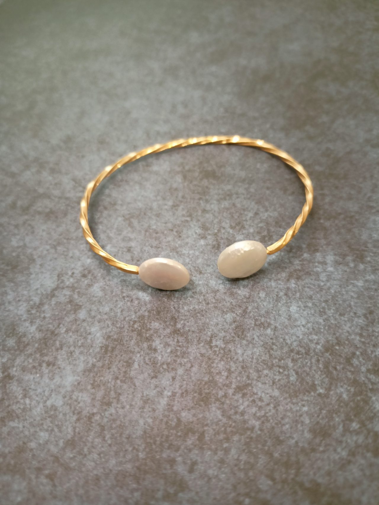 Ασημένια χειροπέδα Αντιόπη! 9 Ασημένια χειροπέδα Αντιόπη alt=''Ασημένια βραχιόλια'' alt=''silver bracelets'' alt=''χειροποίητα βραχιόλια'' alt=''handmade bracelets'' alt=''γυναικείο κόσμημα'' alt=''woman jewelry'' alt=''χειροποίητα κοσμήματα'' alt=''handmade jewelry'' alt=''κοσμήματα'' alt=''jewelry''