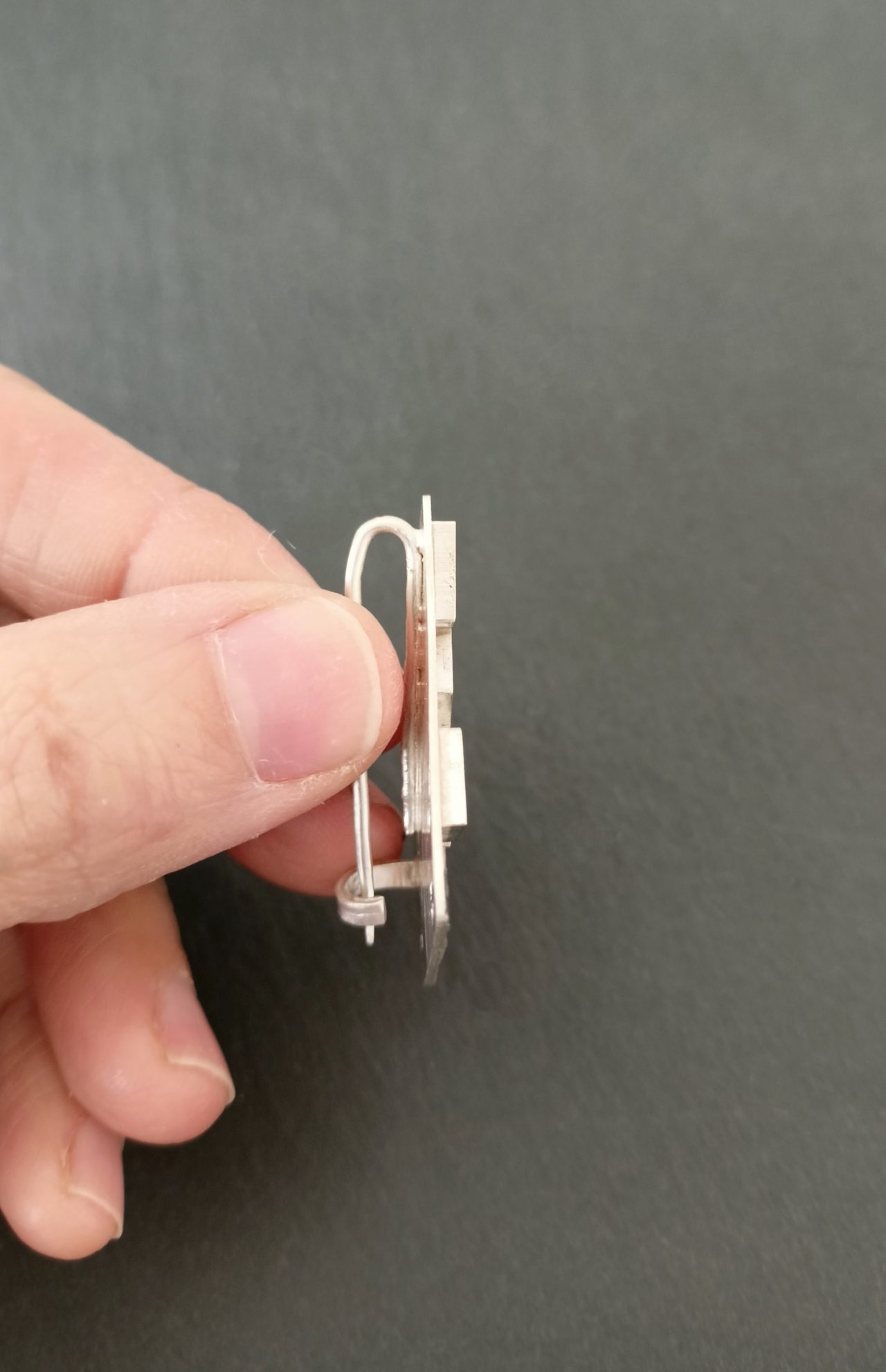 Ασημένια καρφίτσα Αρετούσα alt=''χειροποίητη καρφίτσα'' alt=''handmade pin'' alt=''γυναικείο κόσμημα'' alt=''woman jewelry'' alt=''χειροποίητα κοσμήματα'' alt=''handmade jewelry'' alt=''κοσμήματα'' alt=''jewelry''