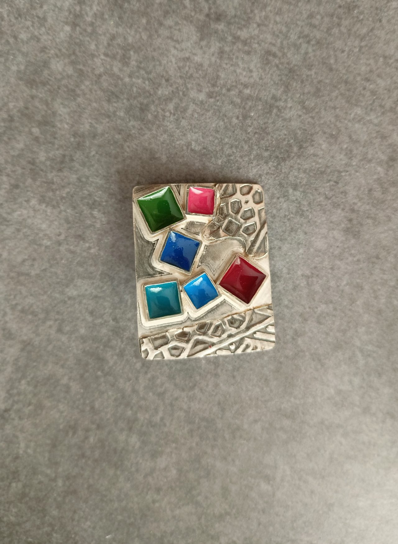 Ασημένια καρφίτσα Αρετούσα alt=''χειροποίητη καρφίτσα'' alt=''handmade pin'' alt=''γυναικείο κόσμημα'' alt=''woman jewelry'' alt=''χειροποίητα κοσμήματα'' alt=''handmade jewelry'' alt=''κοσμήματα'' alt=''jewelry''