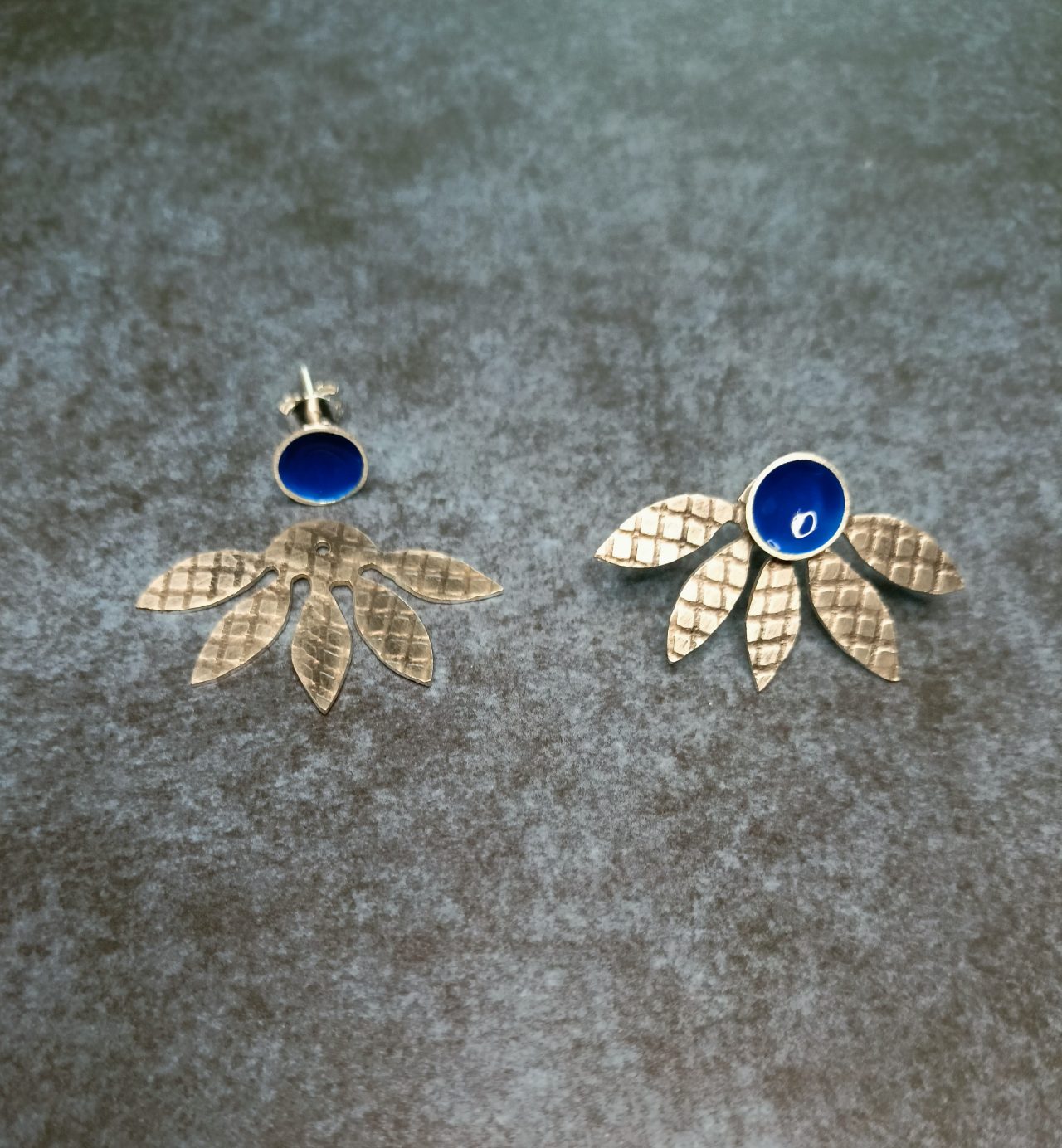 Ασημένια σκουλαρίκια Δάφνη 21 Ασημένια 925 σκουλαρίκια Δάφνη alt=''χειροποίητα σκουλαρίκια'' alt=''handmade earrings'' alt=''γυναικείο κόσμημα'' alt=''woman jewelry'' alt=''χειροποίητα κοσμήματα'' alt=''handmade jewelry'' alt=''κοσμήματα'' alt=''jewelry''