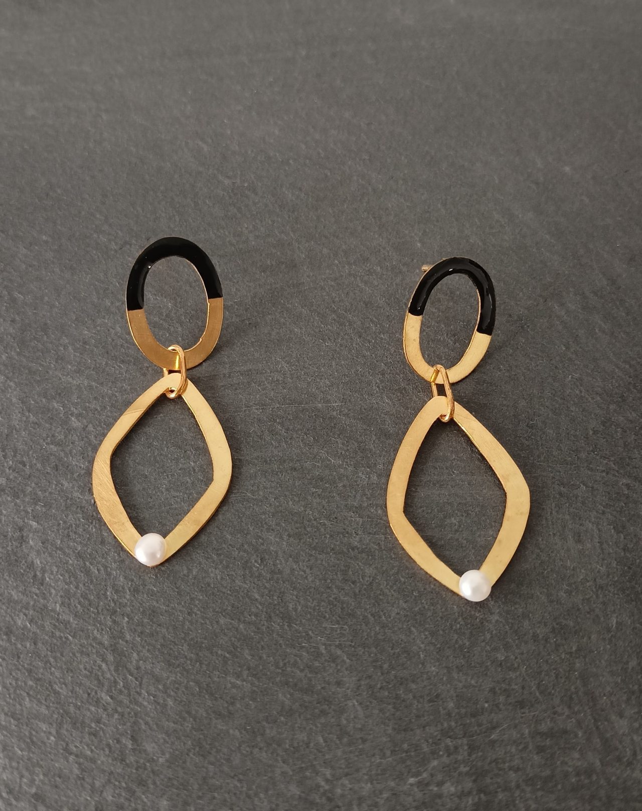 Ασημένια σκουλαρίκια Θέμιδα 5 Ασημένια 925 σκουλαρίκια Θέμιδα alt=''χειροποίητα σκουλαρίκια'' alt=''handmade earrings'' alt=''γυναικείο κόσμημα'' alt=''woman jewelry'' alt=''χειροποίητα κοσμήματα'' alt=''handmade jewelry'' alt=''κοσμήματα'' alt=''jewelry''