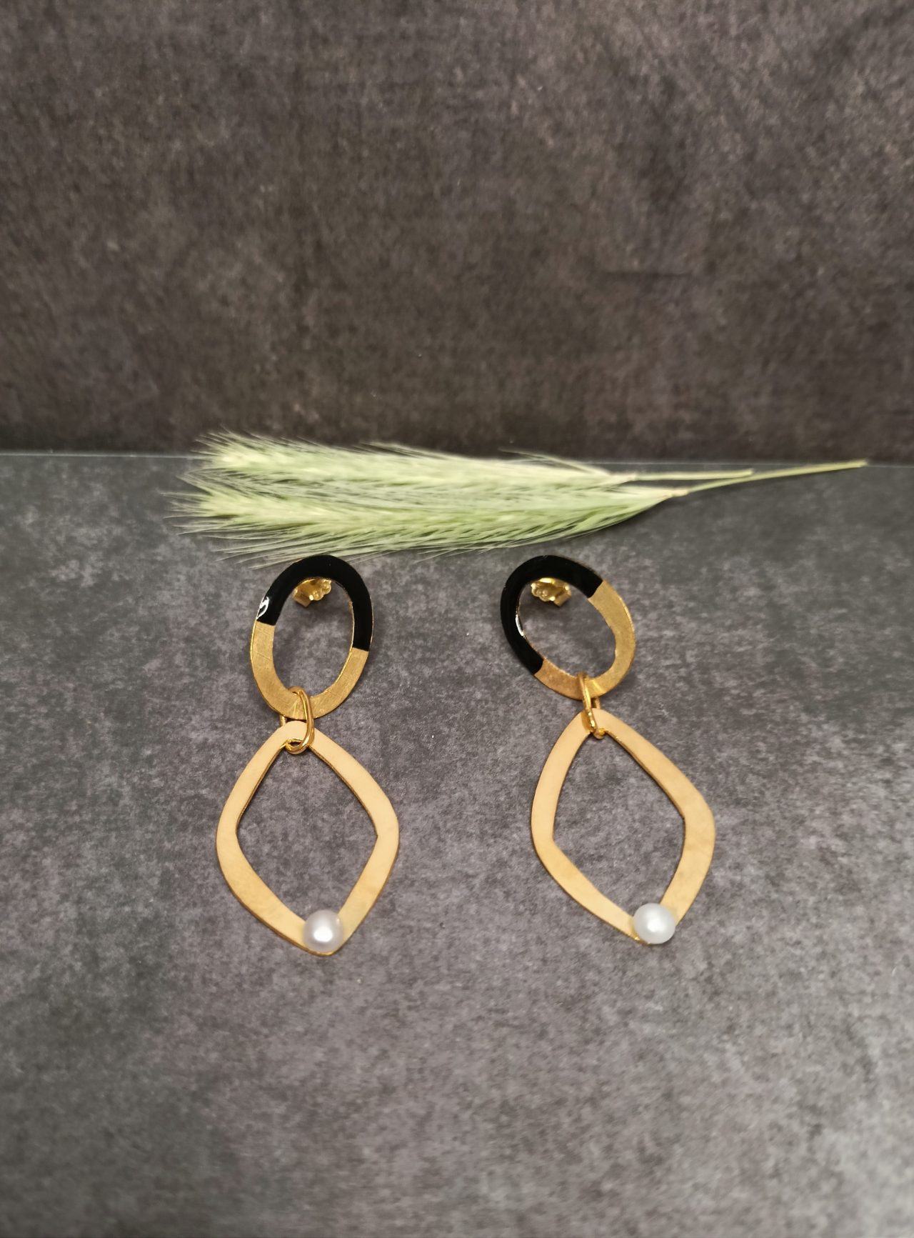 Ασημένια σκουλαρίκια Θέμιδα 15 Ασημένια 925 σκουλαρίκια Θέμιδα alt=''χειροποίητα σκουλαρίκια'' alt=''handmade earrings'' alt=''γυναικείο κόσμημα'' alt=''woman jewelry'' alt=''χειροποίητα κοσμήματα'' alt=''handmade jewelry'' alt=''κοσμήματα'' alt=''jewelry''