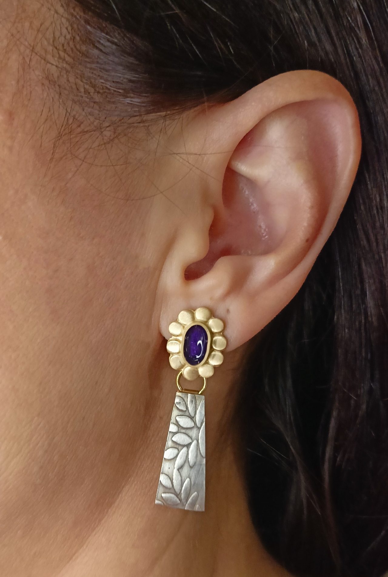 Ασημένια σκουλαρίκια Ιφιγένεια alt=''χειροποίητα σκουλαρίκια'' alt=''handmade earrings'' alt=''γυναικείο κόσμημα'' alt=''woman jewelry'' alt=''χειροποίητα κοσμήματα'' alt=''handmade jewelry'' alt=''κοσμήματα'' alt=''jewelry''