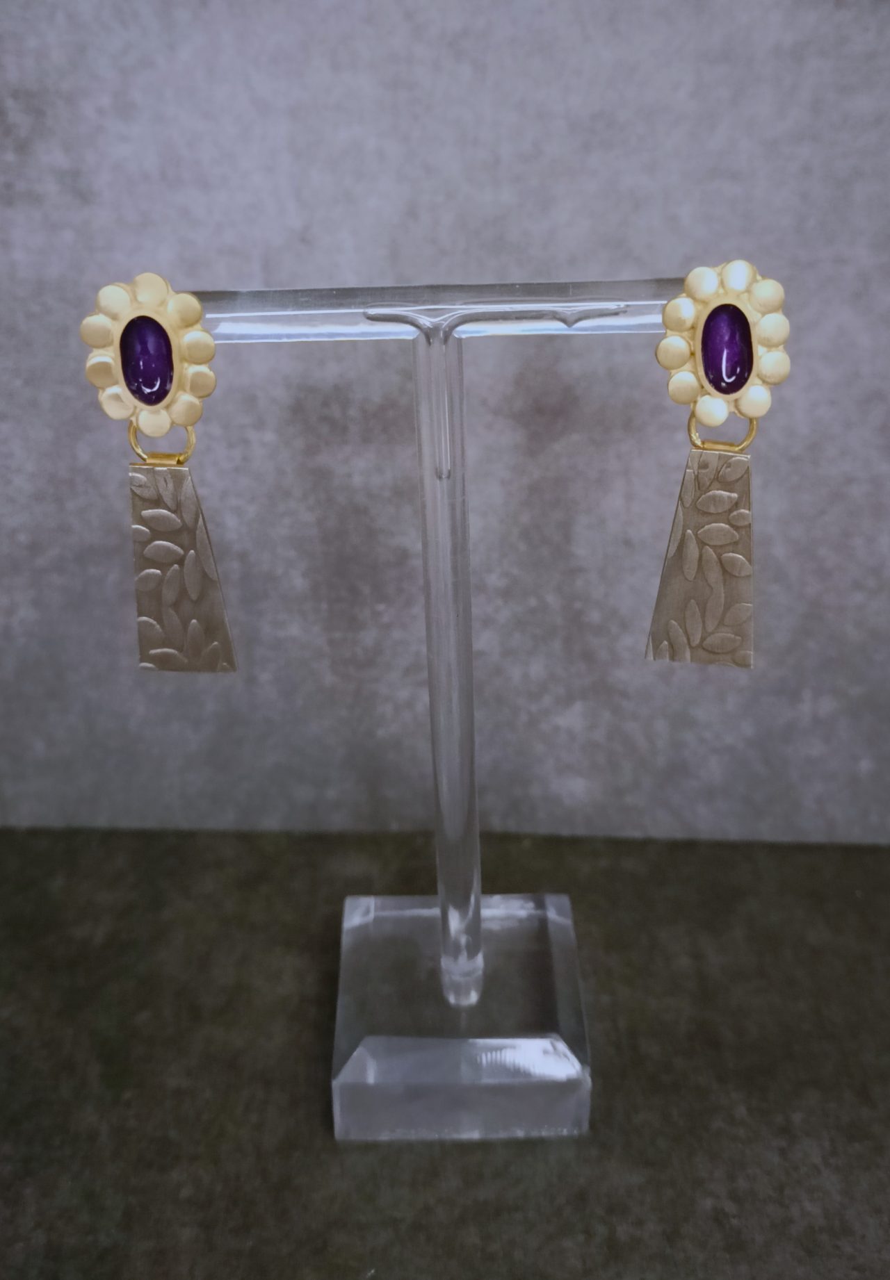 Ασημένια σκουλαρίκια Ιφιγένεια alt=''χειροποίητα σκουλαρίκια'' alt=''handmade earrings'' alt=''γυναικείο κόσμημα'' alt=''woman jewelry'' alt=''χειροποίητα κοσμήματα'' alt=''handmade jewelry'' alt=''κοσμήματα'' alt=''jewelry''