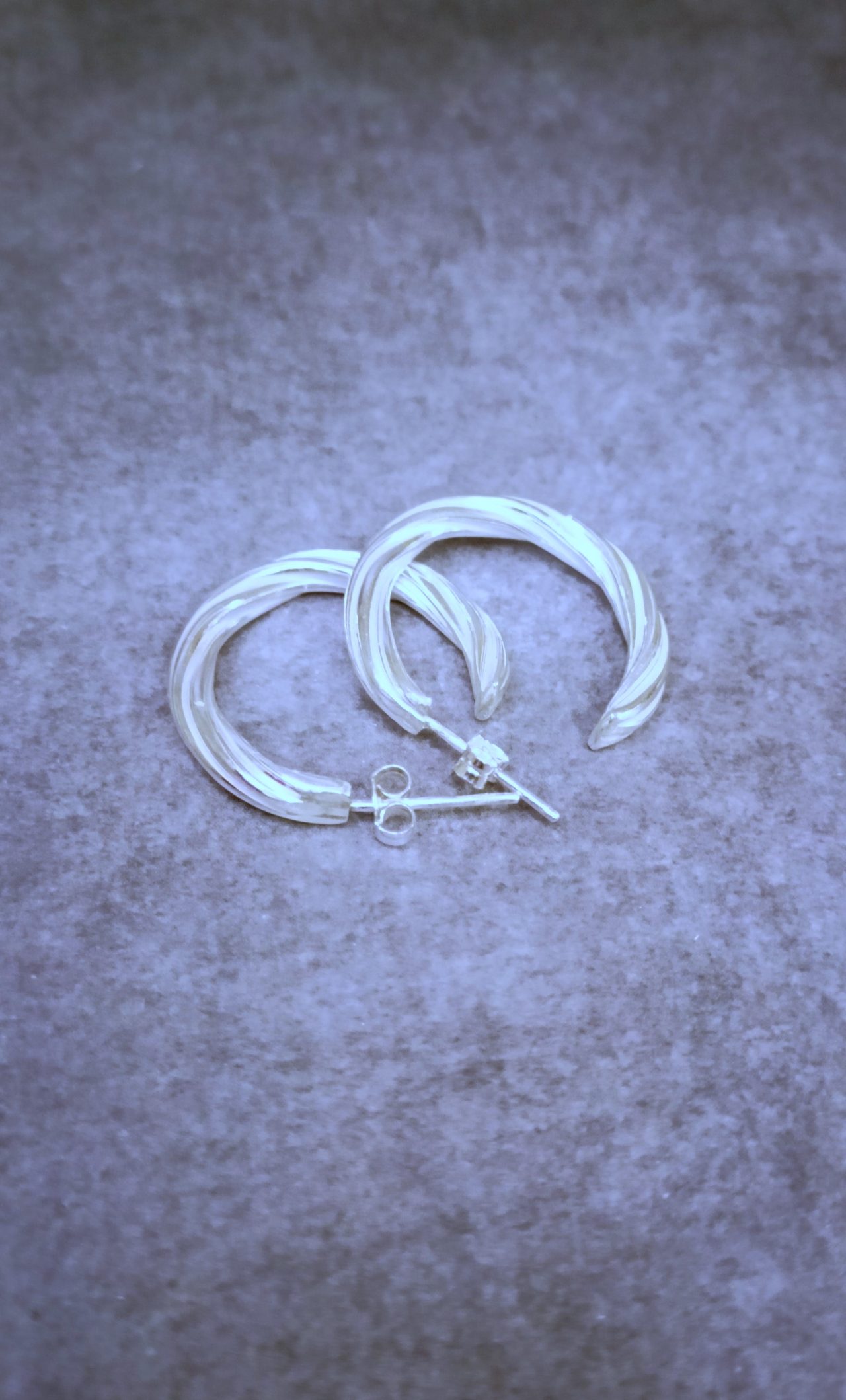 Ασημένιοι 925 κρίκοι Λυδία alt=''χειροποίητα σκουλαρίκια'' alt=''handmade earrings'' alt=''γυναικείο κόσμημα'' alt=''woman jewelry'' alt=''χειροποίητα κοσμήματα'' alt=''handmade jewelry'' alt=''κοσμήματα'' alt=''jewelry''