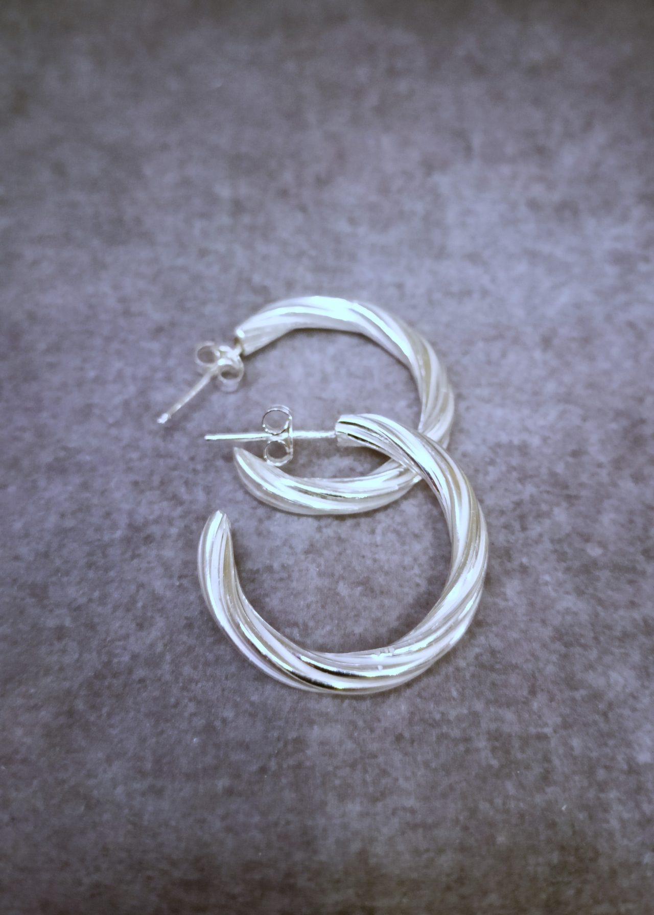 Ασημένιοι 925 κρίκοι Λυδία alt=''χειροποίητα σκουλαρίκια'' alt=''handmade earrings'' alt=''γυναικείο κόσμημα'' alt=''woman jewelry'' alt=''χειροποίητα κοσμήματα'' alt=''handmade jewelry'' alt=''κοσμήματα'' alt=''jewelry''