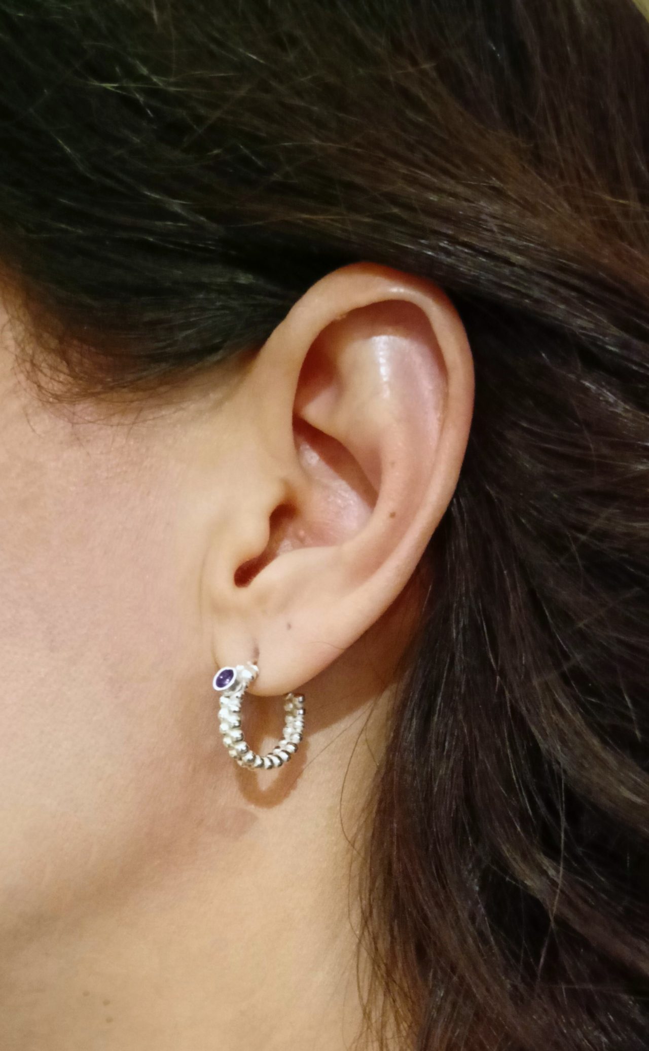 Myrto silver hoops 9 Ασημένιοι 925 κρίκοι Μυρτώ alt=''χειροποίητα σκουλαρίκια'' alt=''handmade earrings'' alt=''γυναικείο κόσμημα'' alt=''woman jewelry'' alt=''χειροποίητα κοσμήματα'' alt=''handmade jewelry'' alt=''κοσμήματα'' alt=''jewelry''