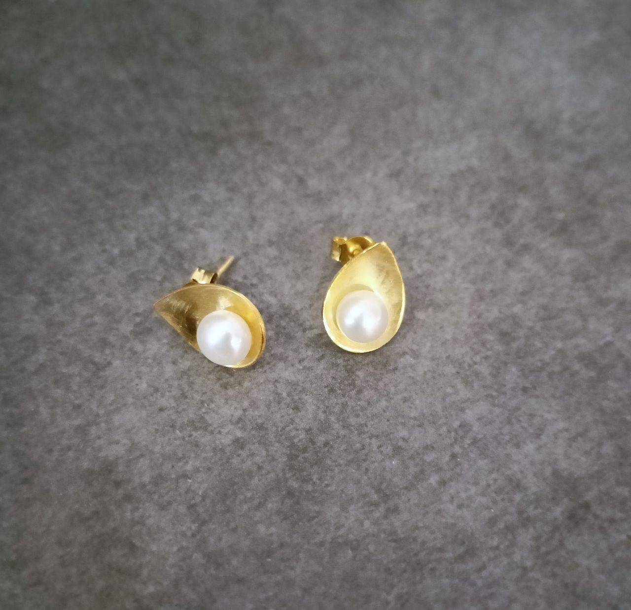 Gold-plated earrings Veroniki! 17 Ασημένια 925 σκουλαρίκια Ανδρομάχη alt=''χειροποίητα σκουλαρίκια'' alt=''handmade earrings'' alt=''γυναικείο κόσμημα'' alt=''woman jewelry'' alt=''χειροποίητα κοσμήματα'' alt=''handmade jewelry'' alt=''κοσμήματα'' alt=''jewelry''