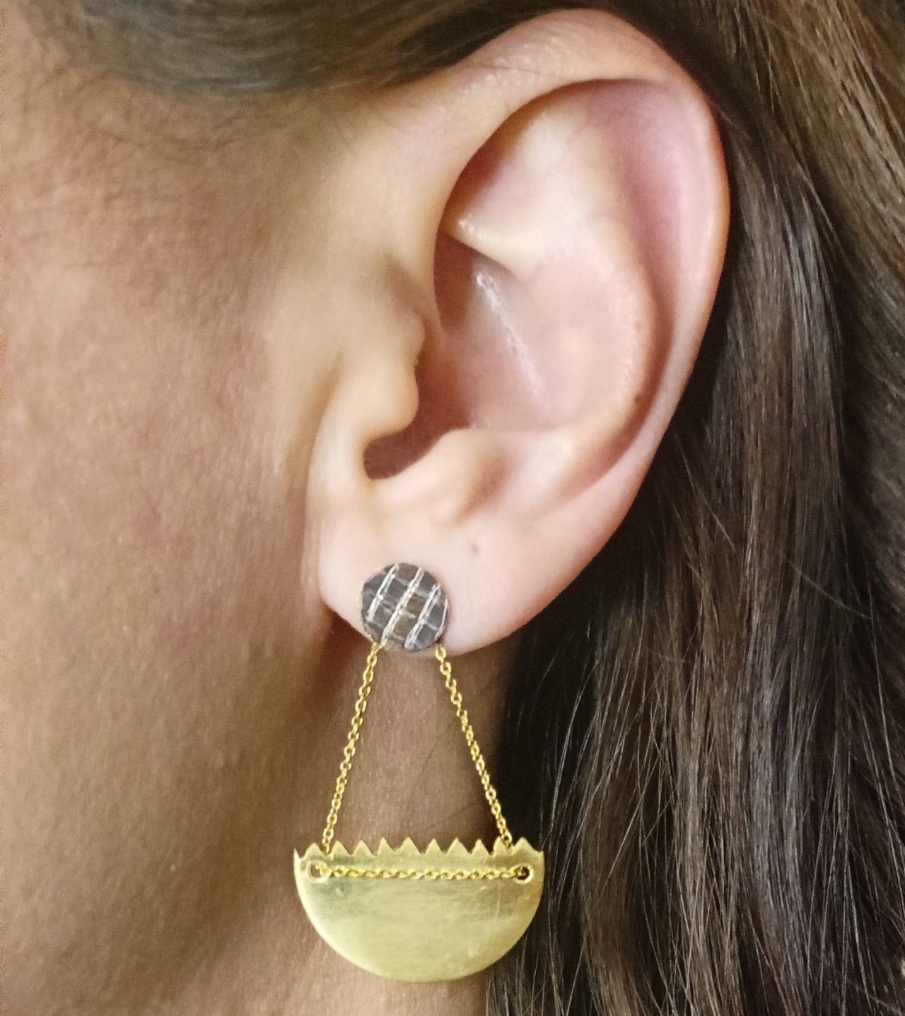 Gold-plated earrings Electra 5 Επιχρυσωμένα 925 σκουλαρίκια Ηλέκτρα
alt=''χειροποίητα σκουλαρίκια'' alt=''handmade earrings'' alt=''γυναικείο κόσμημα'' alt=''woman jewelry'' alt=''χειροποίητα κοσμήματα'' alt=''handmade jewelry'' alt=''κοσμήματα'' alt=''jewelry''