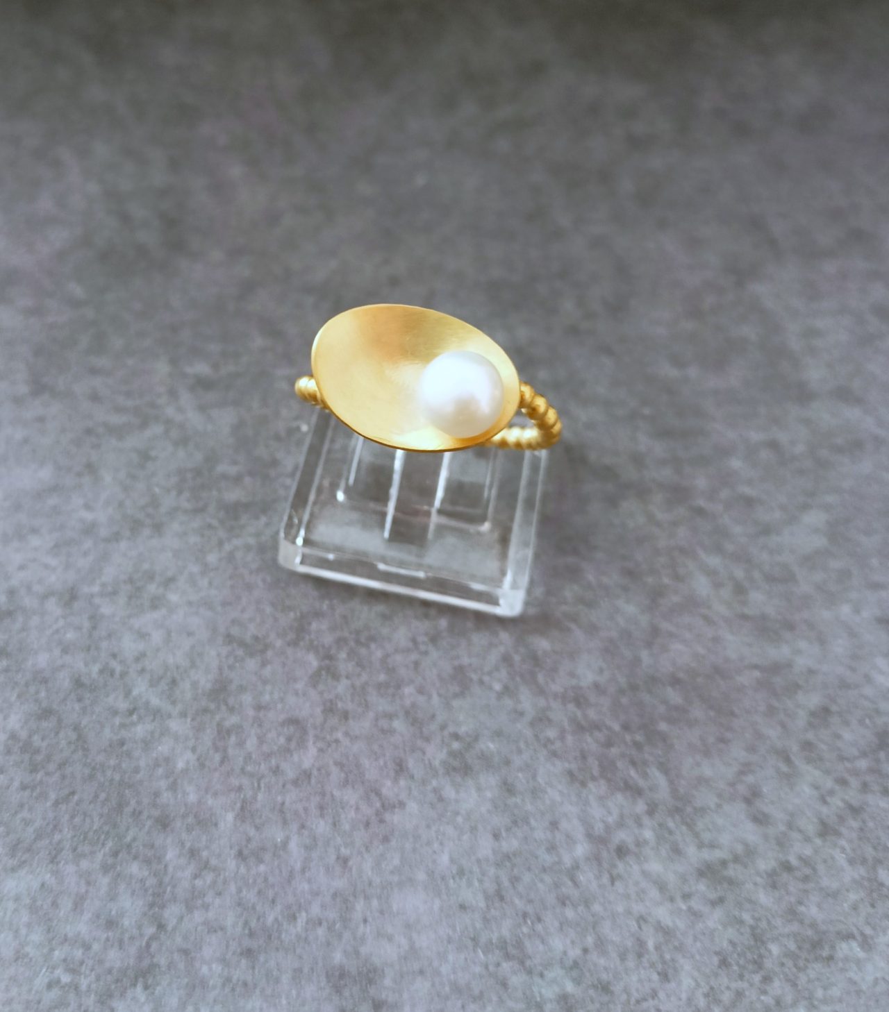 Gold Plated Ring Irene! 17 Επιχρυσωμένο 925 δαχτυλίδι Ειρήνη!
 alt=''Χειροποίητο Δαχτυλίδι'' alt=''handmade rings'' alt=''γυναικείο κόσμημα'' alt=''woman jewelry'' alt=''χειροποίητα κοσμήματα'' alt=''handmade jewelry'' alt=''κοσμήματα'' alt=''jewelry''