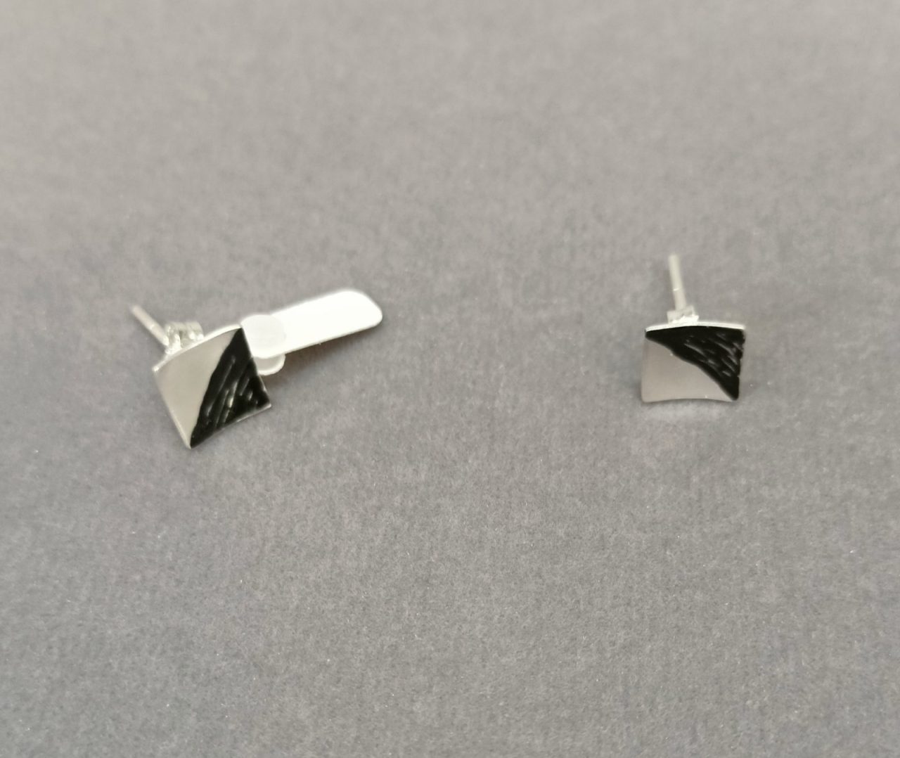 Ασημένια 925 σκουλαρίκια Ρόζα
alt=''χειροποίητα σκουλαρίκια'' alt=''handmade earrings'' alt=''γυναικείο κόσμημα'' alt=''woman jewelry'' alt=''χειροποίητα κοσμήματα'' alt=''handmade jewelry'' alt=''κοσμήματα'' alt=''jewelry''