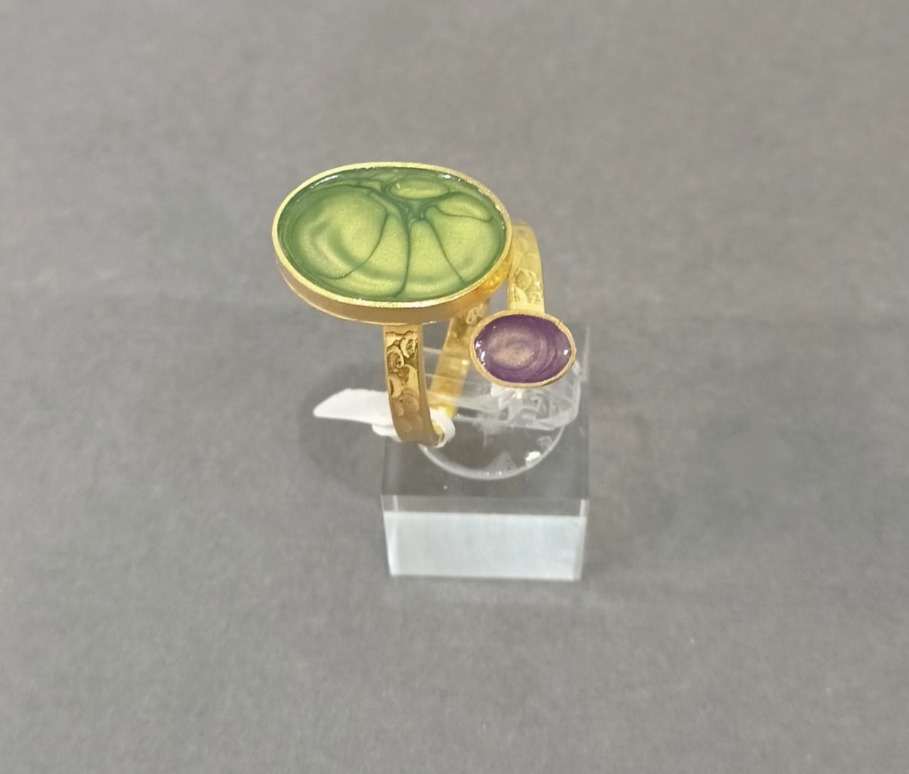 Επιχρυσωμένο ασημένιο δαχτυλίδι 925 με fantasy prisme – Ιόλη 5 alt="Επιχρυσωμένο ασημένιο δαχτυλίδι 925 με fantasy prisme – Ιόλη"