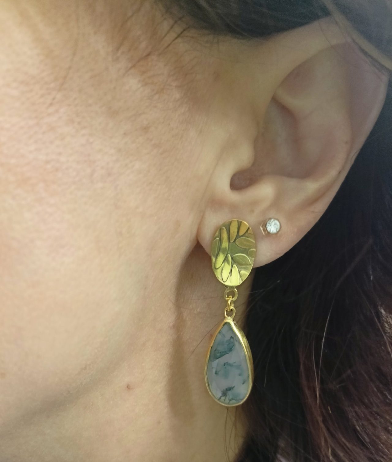 Gold plated 925 earrings with moss agate Louisa 3 alt="Χειροποίητα σκουλαρίκια Λουίζα με βρυώδη αχάτη και επιχρυσωμένο ασήμι"