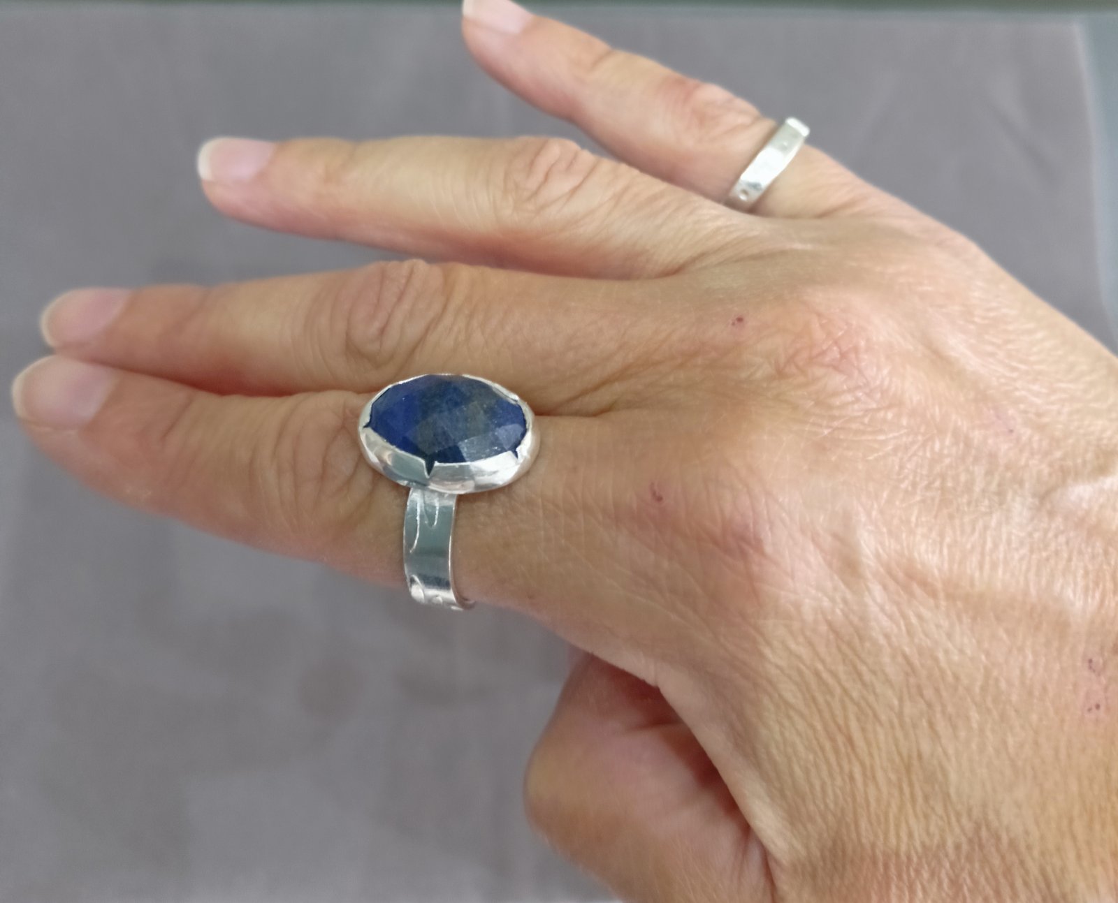 asimenio daxtylidi lapis lazuli kyani 1