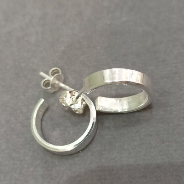 alt="Ασημένιοι κρίκοι 925 Θέτις"