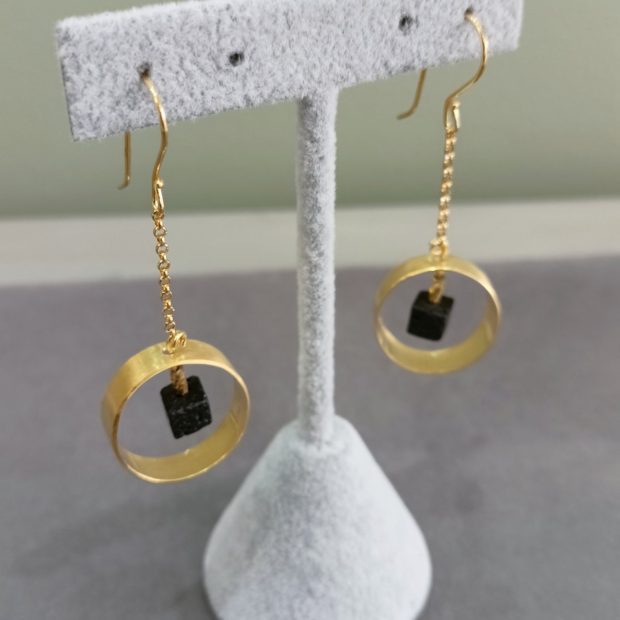 alt="Σκουλαρίκια ασήμι 925 με πέτρα λάβας"